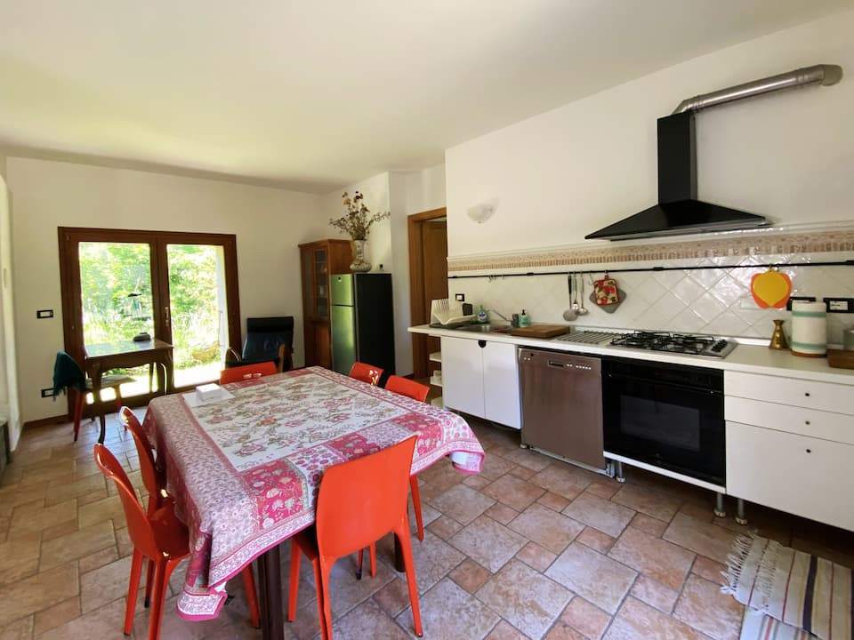 Kitchen with dining table